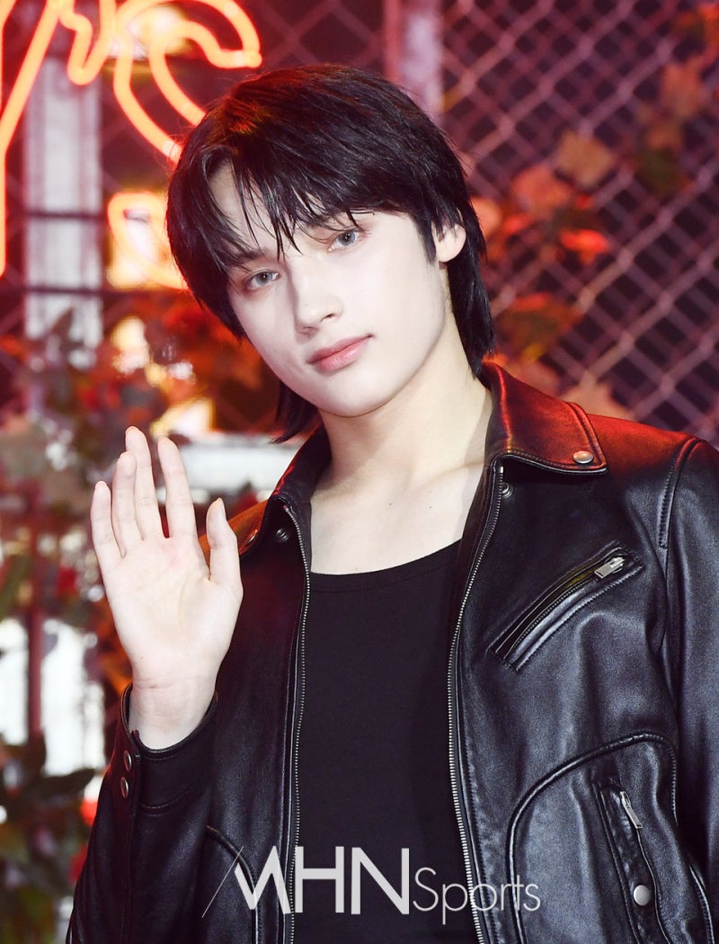 가수 투모로우바이투게더(TXT)의 휴닝카이 : 매력 넘치는 가수