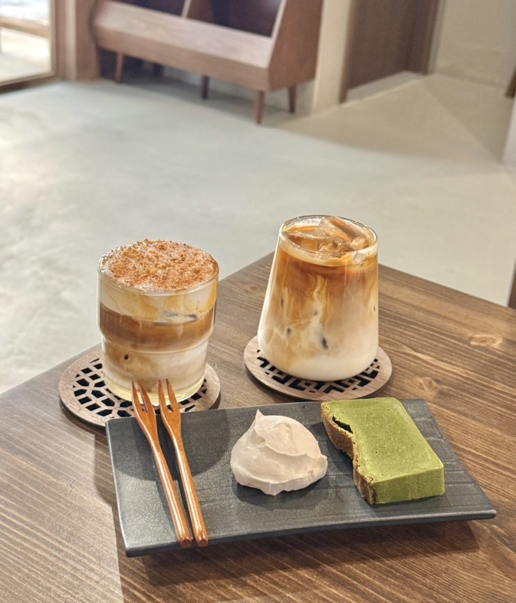  울산 삼산 디저트가 맛있는 신상카페 고롱