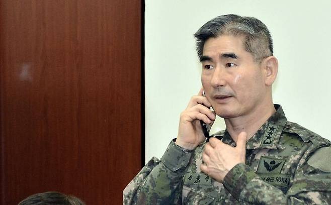 대통령 <b>경호처</b> 비화폰 지급 논란과 12·3 비상계엄의 숨겨진 진실