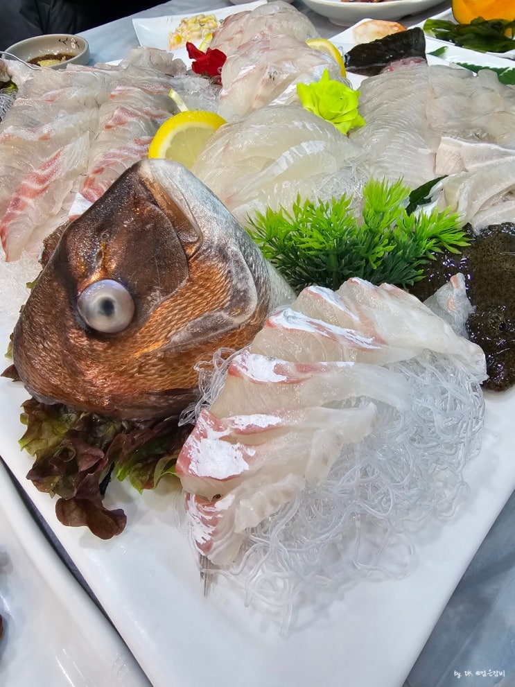  속초 현지인과 함께 다녀온 속초 장사항 장군횟집은 자연산모듬회 맛집이더라