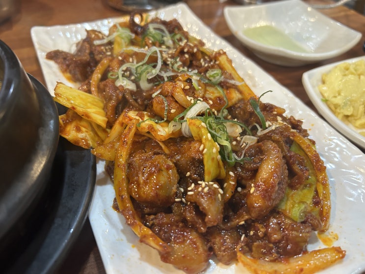  안암오거리 고려대학생들이 즐겨찾는 직화제육 맛집<우승식당>(쭈육볶음, 된장찌개)