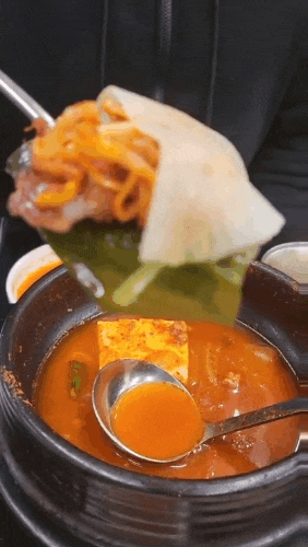  신중동 역 솥뚜껑 삼겹살, 조선 부뚜막:롯데 먹자 거리