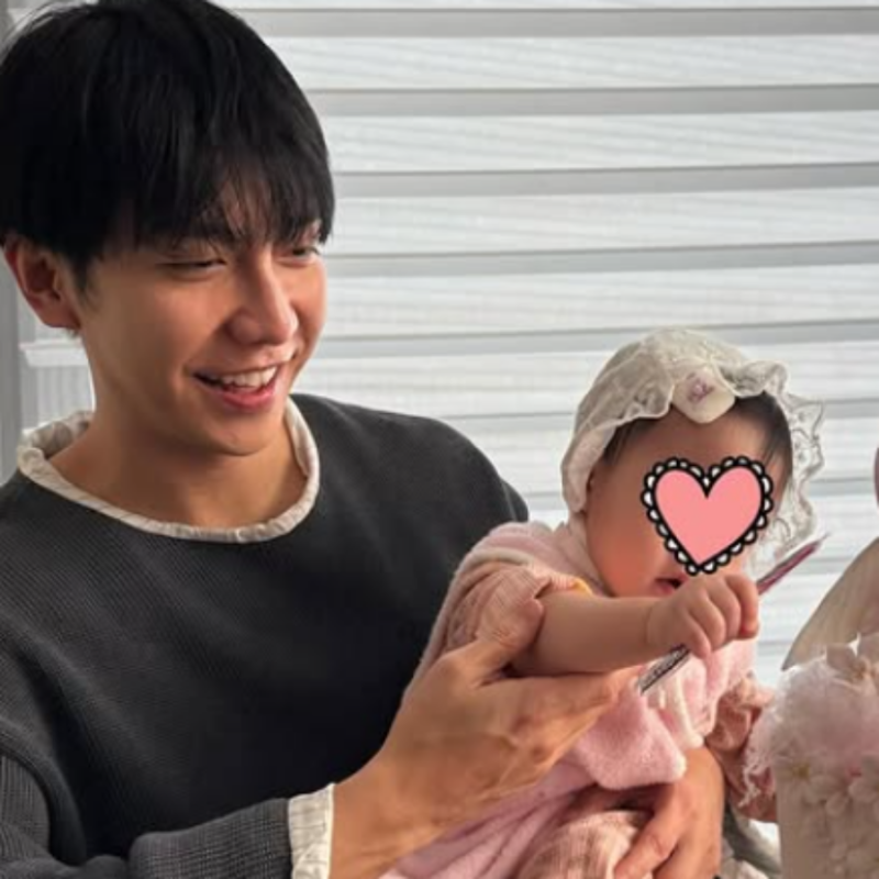 이승기 딸, 백일 사진 최초 공개? 딸바보 아빠 인증!