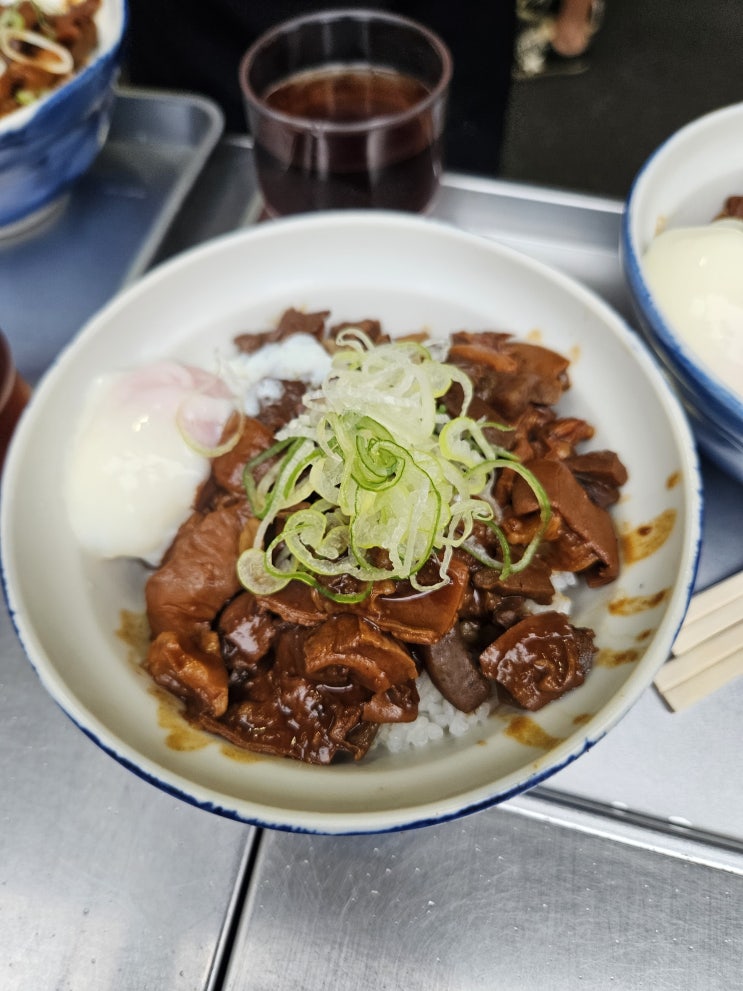  츠키지 시장 아침 영업시간 곱창덮밥 그리고 또 다른 먹거리 소개