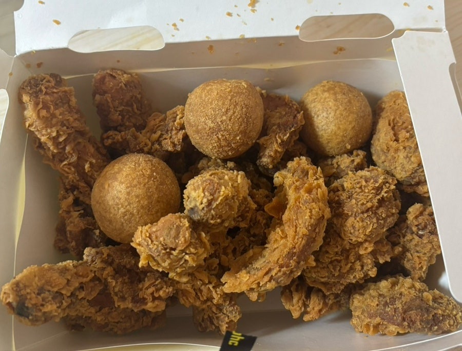 BHC치킨 삼각산뉴타운점 사진 4