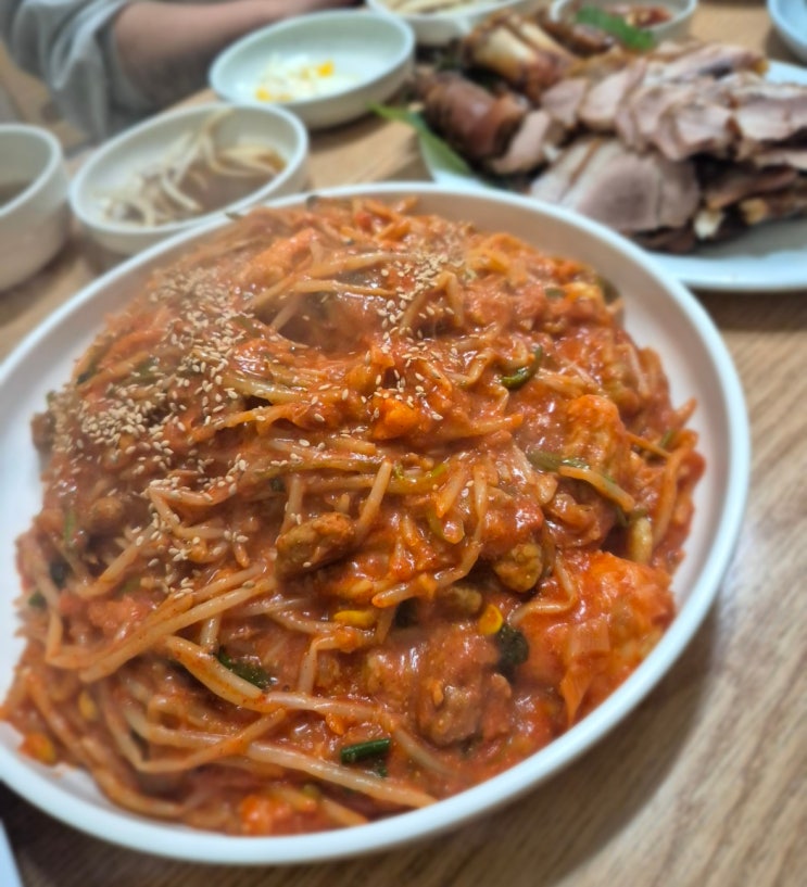  부산 덕천동 아구찜 맛집 일차로 왕족발 노포 로컬 맛집