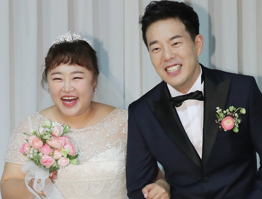 세기의 커플 홍윤화 김민기 vs 비(정지훈) 김태희