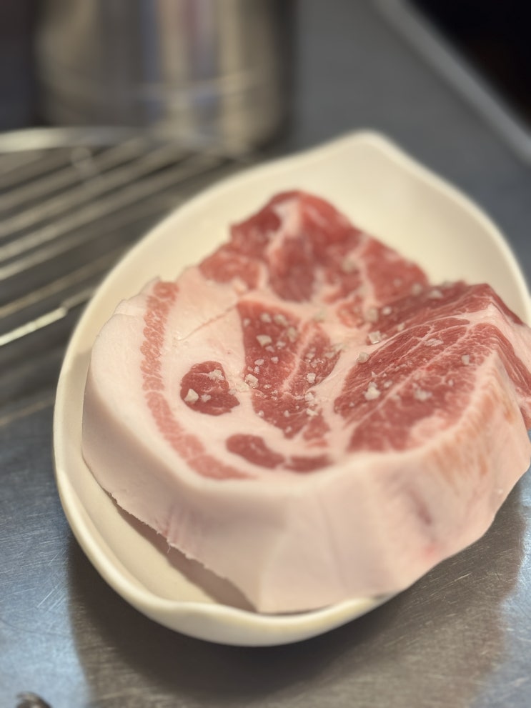  울산 오픈런 맛집, 웨이팅 폭발하는 초인기 고깃집  "근고기집"