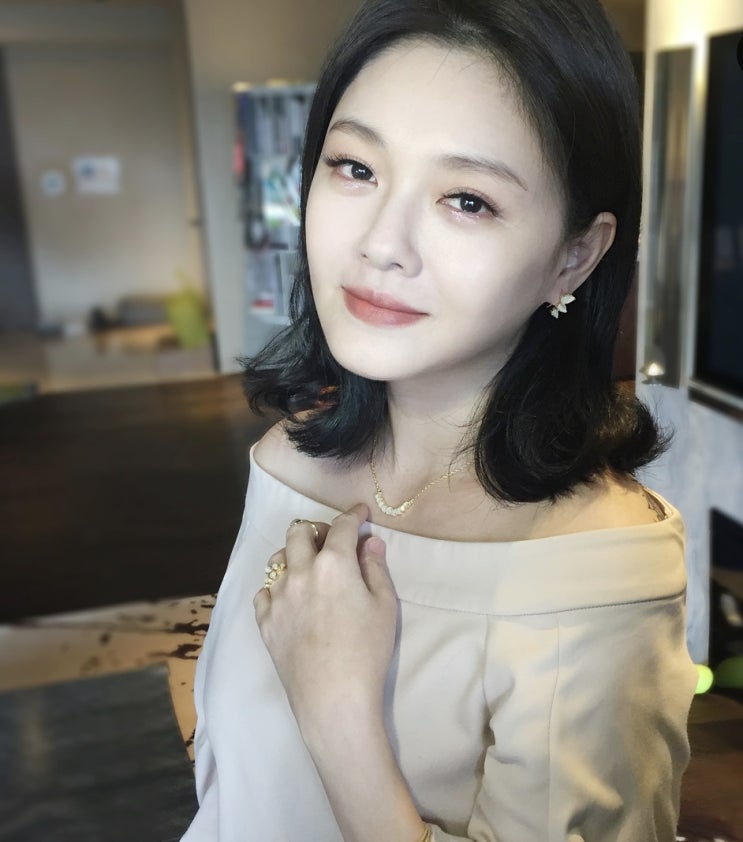故 <b>서희원</b>, 유골 <b>구준엽</b>이 안고 대만 도착(영상)