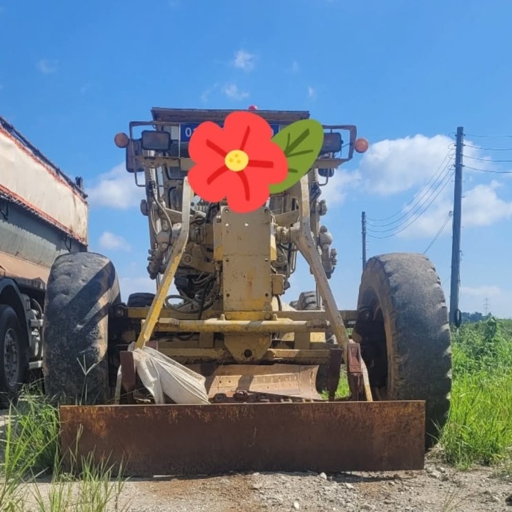 캐타필라 12G3 1986년식 2100만원 판매합니다. 캐타필라 12G3 1986년식 2100만원 판매합니다.