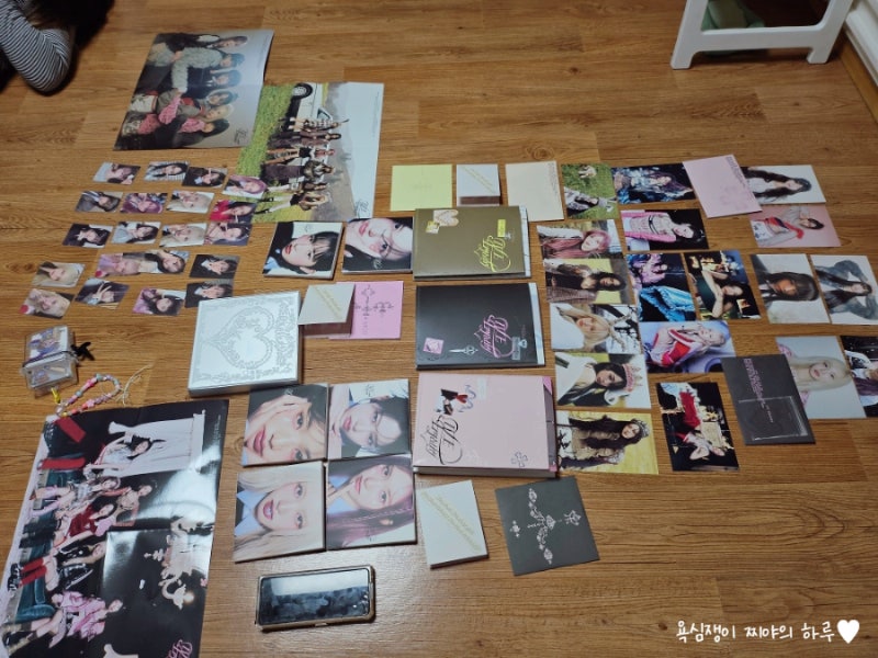 IVE's 3rd Album Package Finally Arrived! Unboxing Review with 20 Photocards