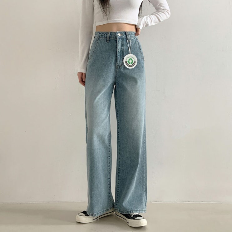  봄 가을 데일리 필수템! 통일자 와이드핏 하이웨스트 밴딩 중청 데님 팬츠로 편안하고 트렌디한 스타일 완성