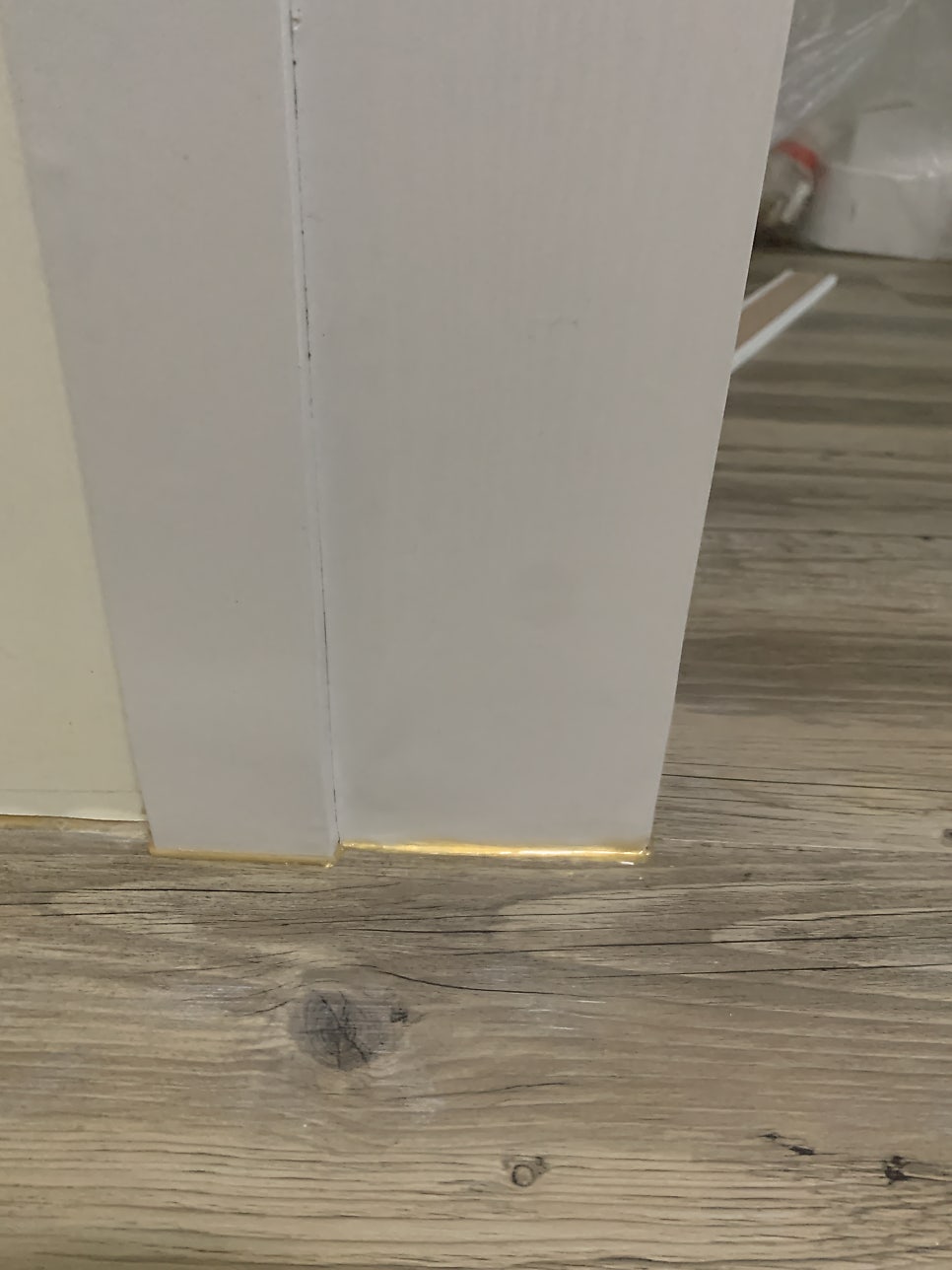 문틀시트지 보수 손상된 문틀몰딩 원상복구 서울강남