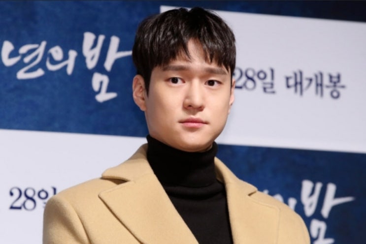  배우 고경표 여자친구 열애설 3년째 열애 누구 일반인 비연예인 여친 나이 직업 프로필