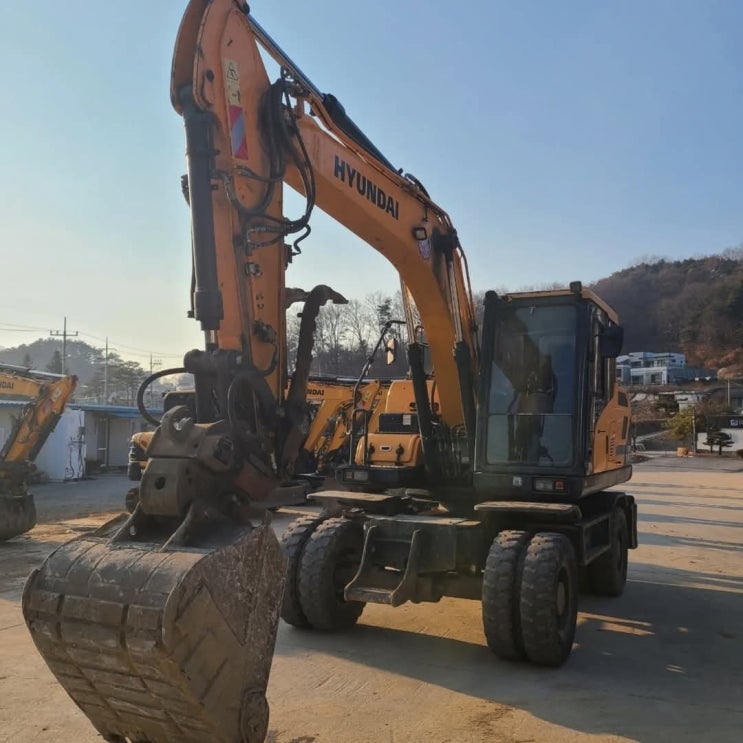 현대 HW145 2018년식 6900만원 판매합니다. 현대 HW145 2018년식 6900만원 판매합니다.