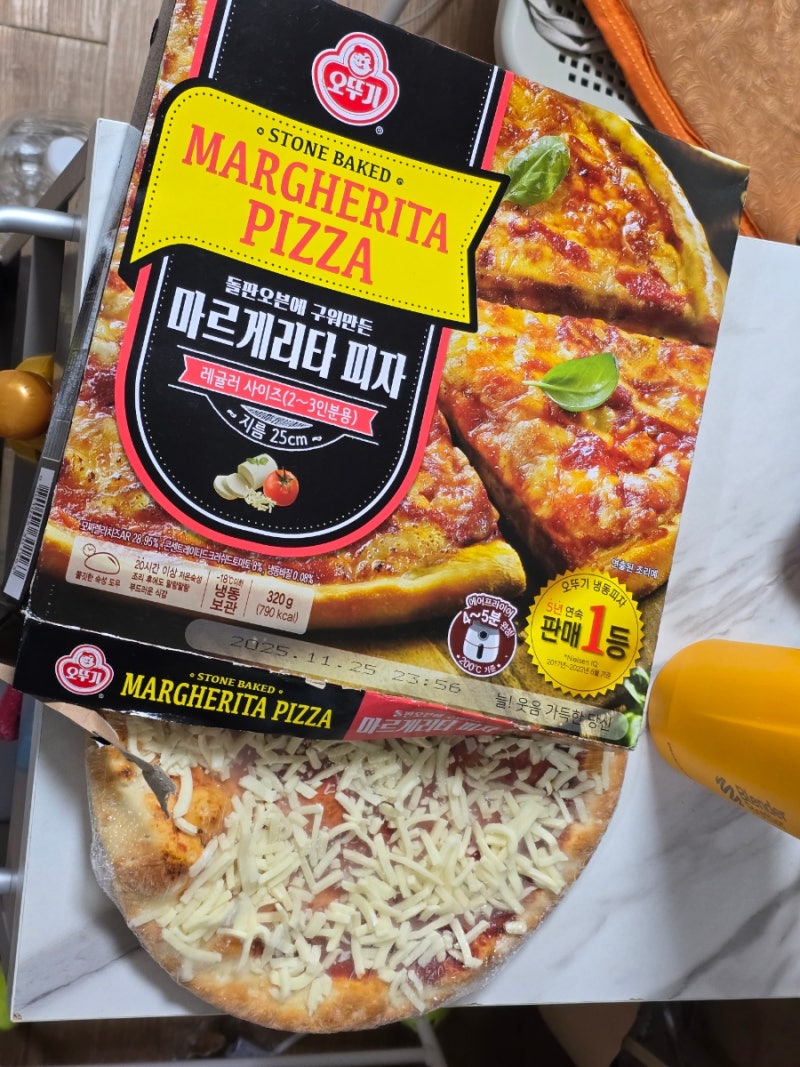 냉동피자] 내돈내산 오뚜기 마르게리타 피자❤️ 맛있게 데우는 방법 솔직리뷰 : 네이버 블로그