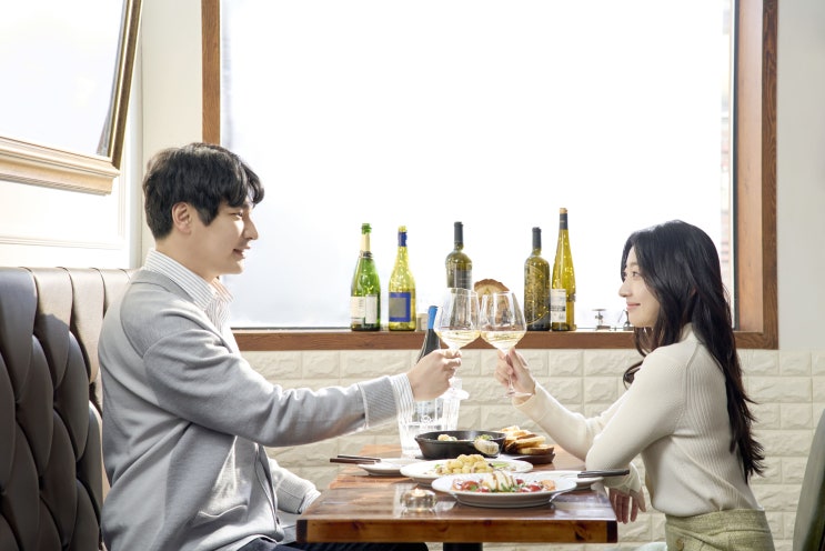  2024 중소기업 스마트서비스 지원사업 성공사례 : AI융합 맞춤결혼중개 모바일 플랫폼