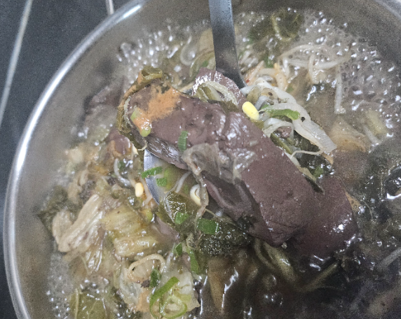  천안 중앙시장 맛집 가마솥 선지국밥