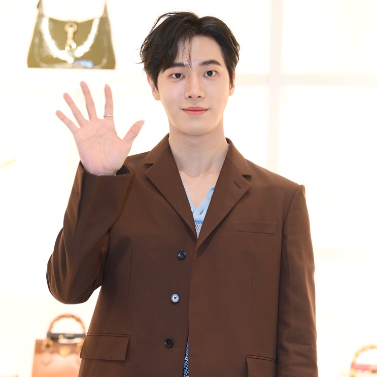 대세 of 대세 <b>추영우</b>, 모델 출신 부모님 닮은 피지컬