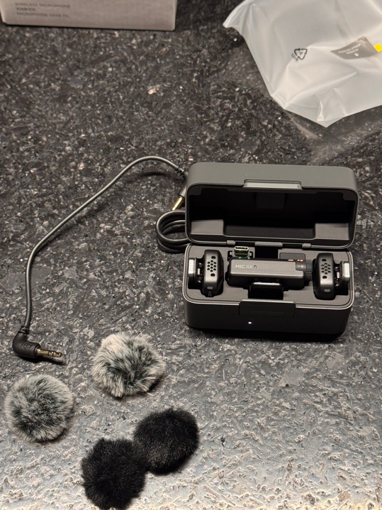  DJI MIC MINI 솔직 후기 – 초소형 무선 마이크, 아이폰 녹음 퀄리티가 이렇게 달라진다고?