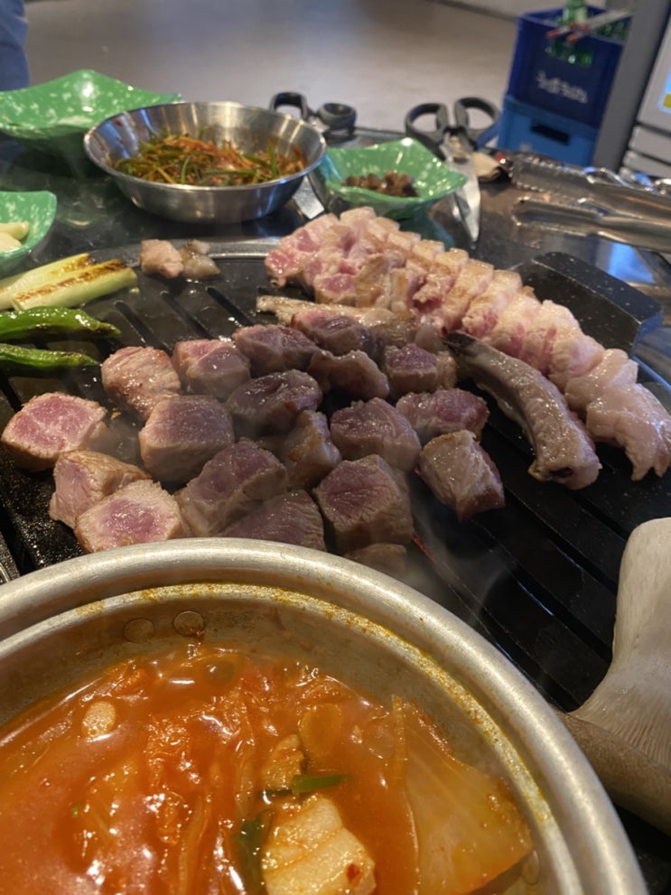  군산 오늘도연탄구이 늦게까지 영업하는 한돈고기집 수송동맛집 군산저녁추천