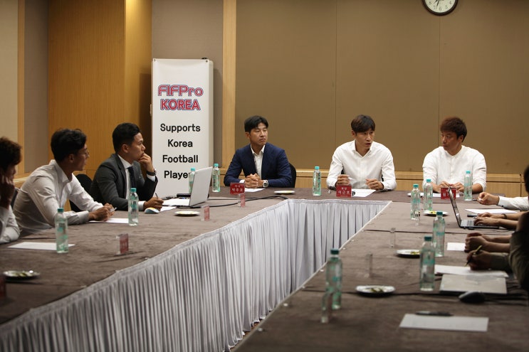 <b>프로축구선수협</b>, 공정위에... 및 표준 계약서 전면 <b>개선</b> 필요”
