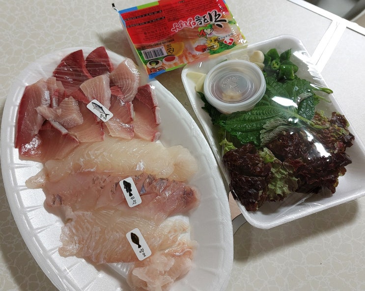  [강릉 중앙시장 회포장 맛집] 칼언니횟집 :: 대방어회의 진미를 느낄 수 있는 중앙시장 지하 횟집
