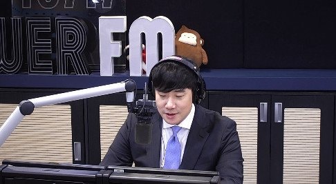 배성재 아나운서, 14세 연하 김다영 아나운서와 결혼 발표…"혼자 살 줄 알았는데"