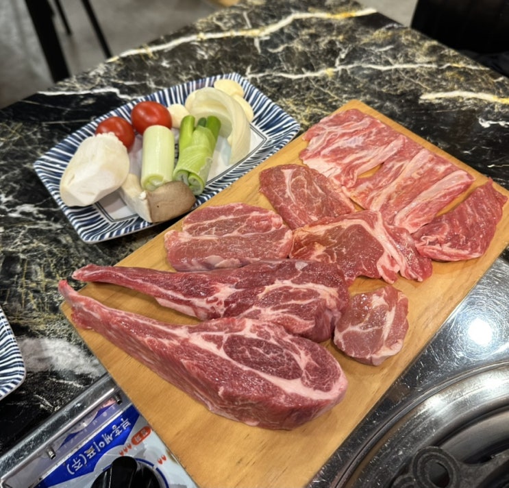  창원 어반브릭스 맛집 양고기가 맛있는 양귀비