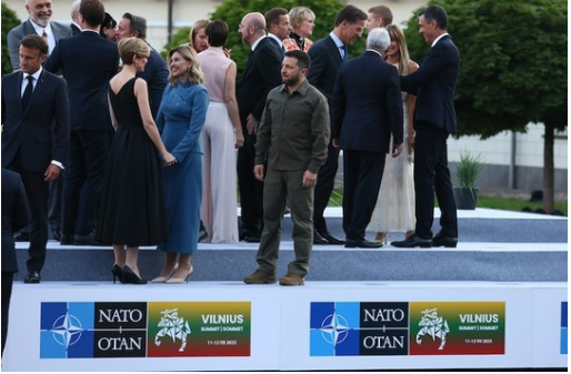 NATO, <b>젤렌스키</b> 퇴진 시나리오? 러시아 정보기관의 주장