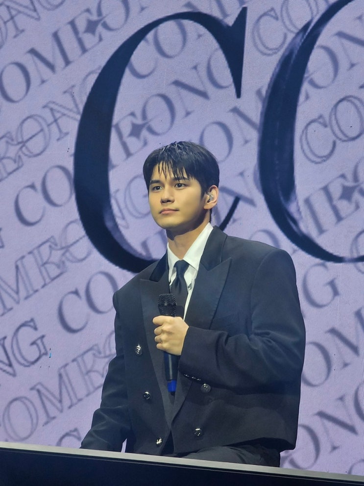 [250208] <b>옹성우팬미팅</b> "ONG SEONG-WU FANMEETING... 