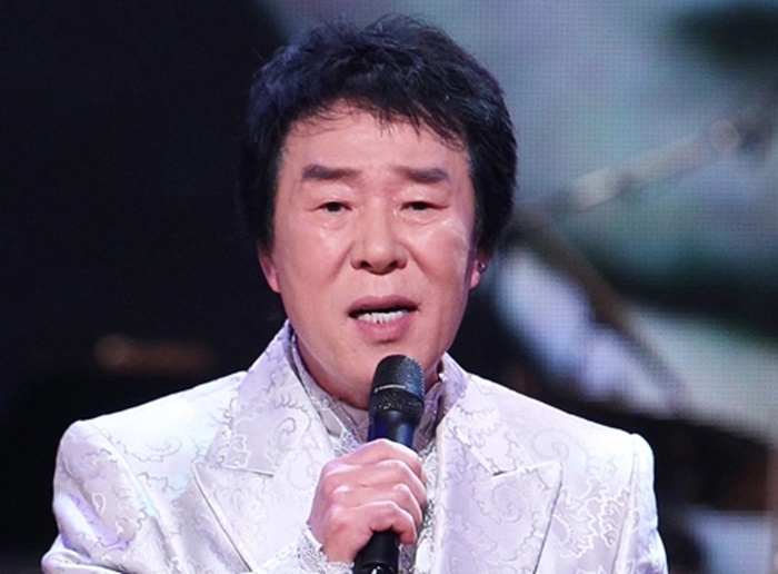 “500억 다 잃었다” 송대관, 아내 빚 280억 갚느라 월세살이하며 행사 뛰어 “500억 다 잃었다” 송대관, 아내 빚 280억 갚느라 월세살이하며 행사 뛰어