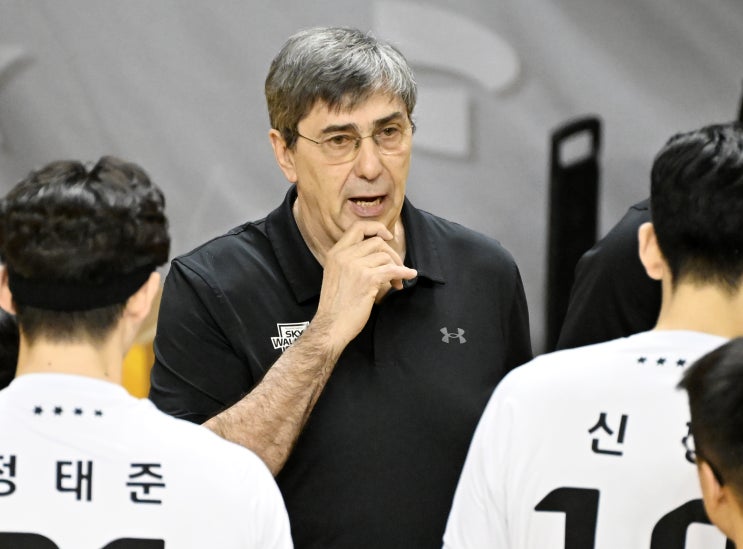 <b>챔프전</b> 직행이 1차 목표’ <b>현대캐피탈</b> 블랑 감독 “<b>대한항공</b>... 