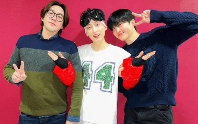 빛삭된 <b>슈퍼주니어</b> 출신 <b>강인</b>, 오랜만에 근황 공개…은혁 <b>응원</b>... 