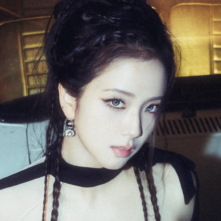 <b>솔로 컴백</b> 블랙핑크 지수 확 바뀐 미모&패션 근황