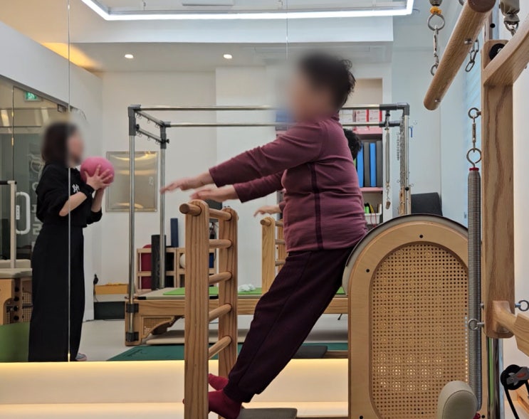  장성 필라테스 만족스러운 재활 레슨 받는 중