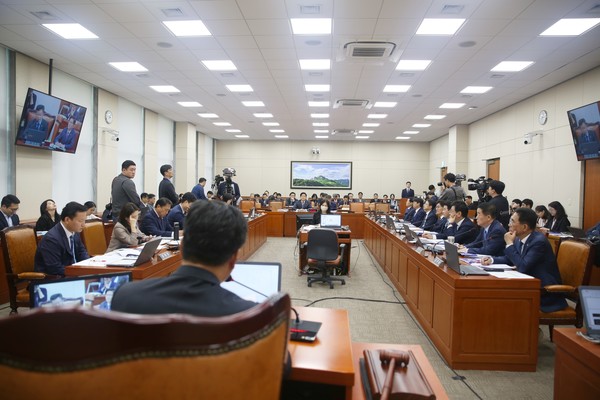 국회 환노위, ‘<b>중대재해 예방 대책</b>‧산재 보상 방안’ 마련 촉구