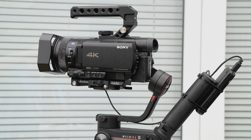 고품질 영상 촬영을 위한 4K 캠코더, 소니 FDR-AX700