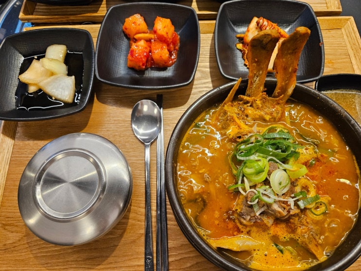  안산 중앙역 24시 부드러운 뼈해장국 뼈92앤 감자탕