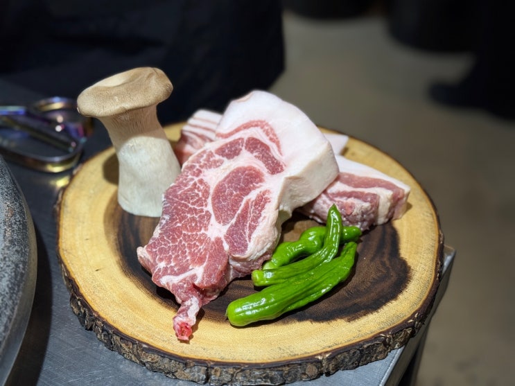  부산 명지 흑돼지 맛집,구워주는 제주 오겹살,목살