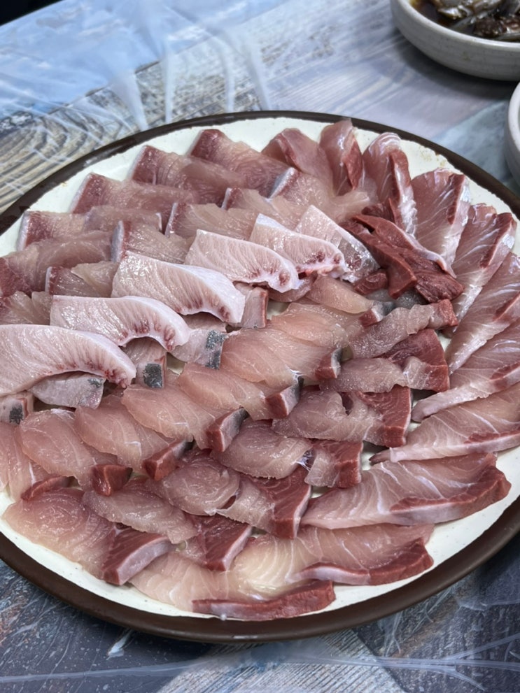  영천 회 근본, 명동횟집
