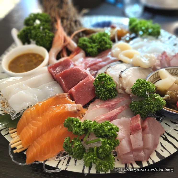  부산 서면 술집 분위기 좋은 이자카야 밤볼, 데이트 장소 추천 숙성회 안주 맛집