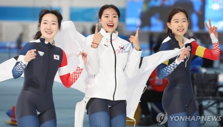 스케이팅 <b>여자 팀 스프린트</b>]... 23초 차로 제치고 <b>금메달</b>... 