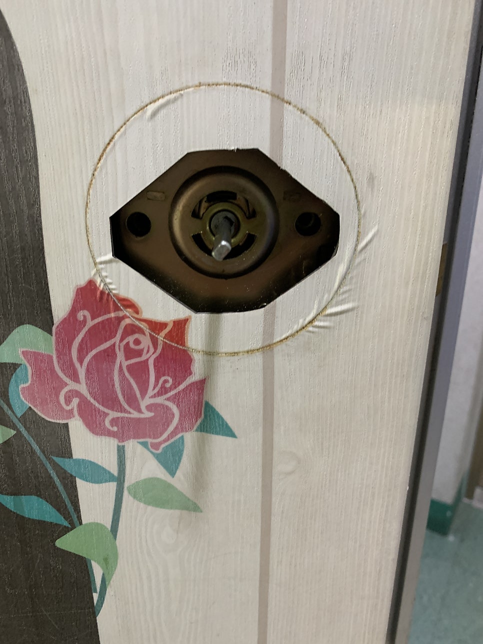 아파트 현관문시트지 시공 현관도어 필름작업