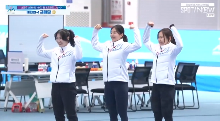 여자 <b>빙속 팀 스프린트</b>... 500m 김민선 금메달,이나현 <b>은메달</b>