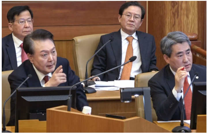 尹 옥중 인사권?…'보이지 않는 손' 논란
