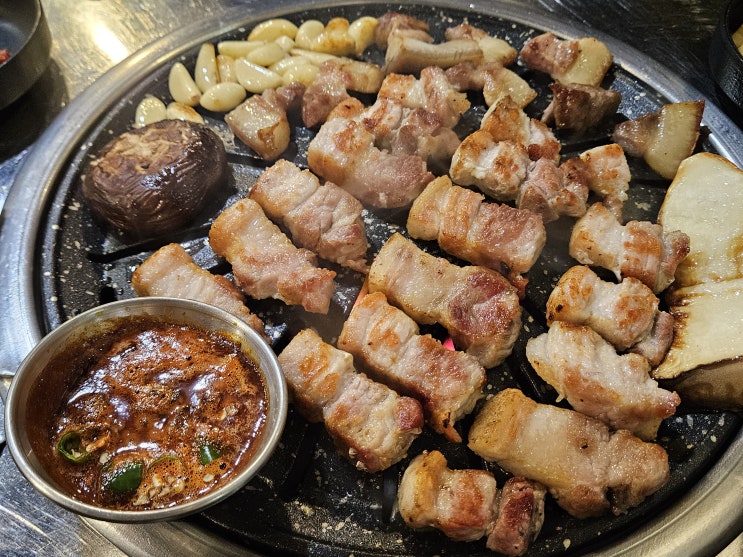  포항 영일대 삼겹살 현지인 맛집 애견동반 가능한 '포항소금구이'