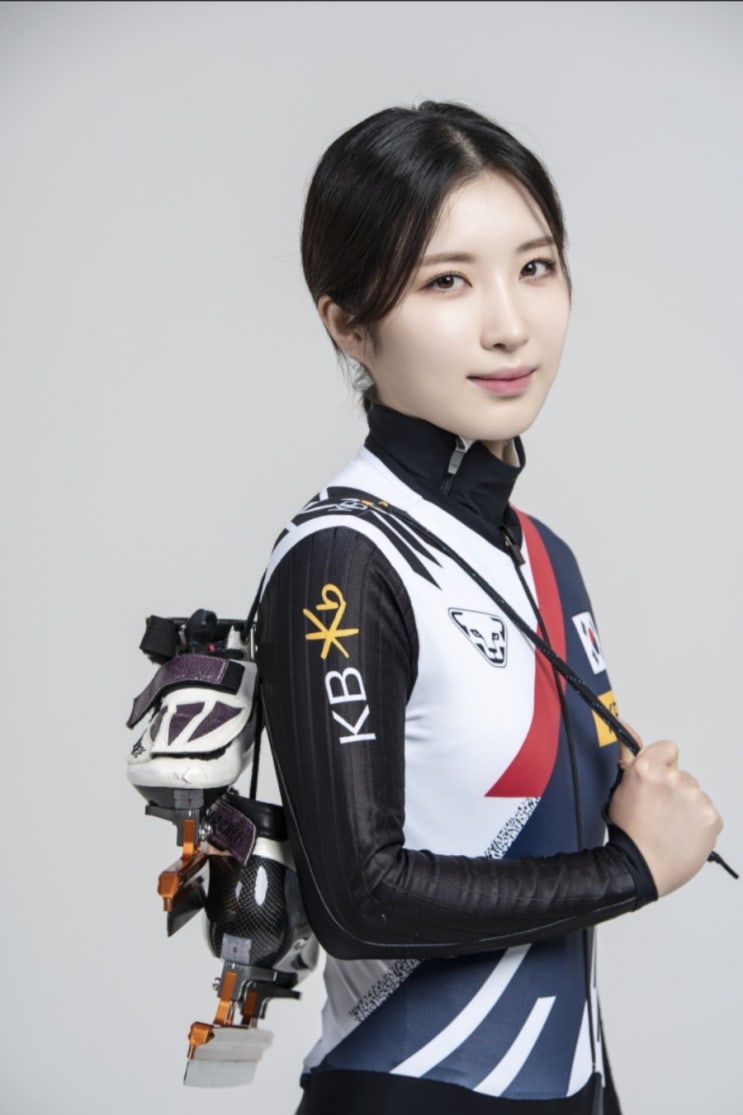 쇼트트랙 <b>김길리</b> 황금헬멧 속... 미모 나이 프로필 <b>람보르길리</b> 화교