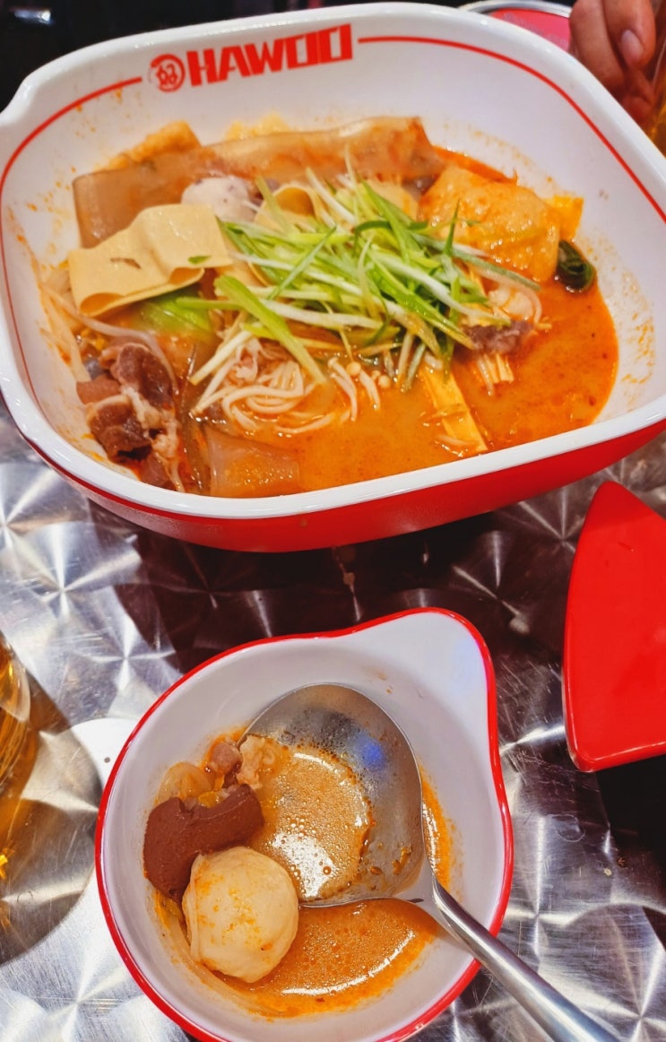  하우마라탕 을지로점 방문 후기: 홍콩 감성 가득한 마라탕 한 그릇!
