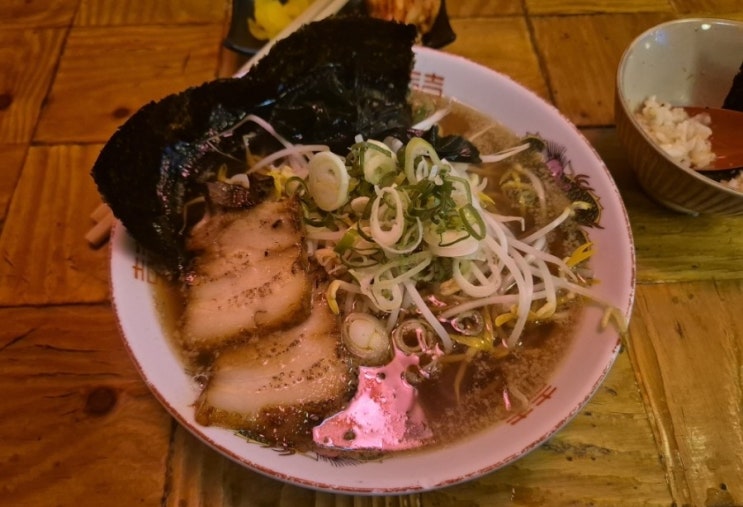 재첩으로 깔끔한 육수를 낸 홍대 맛집 <마츠에 라멘>...밤에는 이자카야 영업 재첩으로 깔끔한 육수를 낸 홍대 맛집 <마츠에 라멘>...밤에는 이자카야 영업